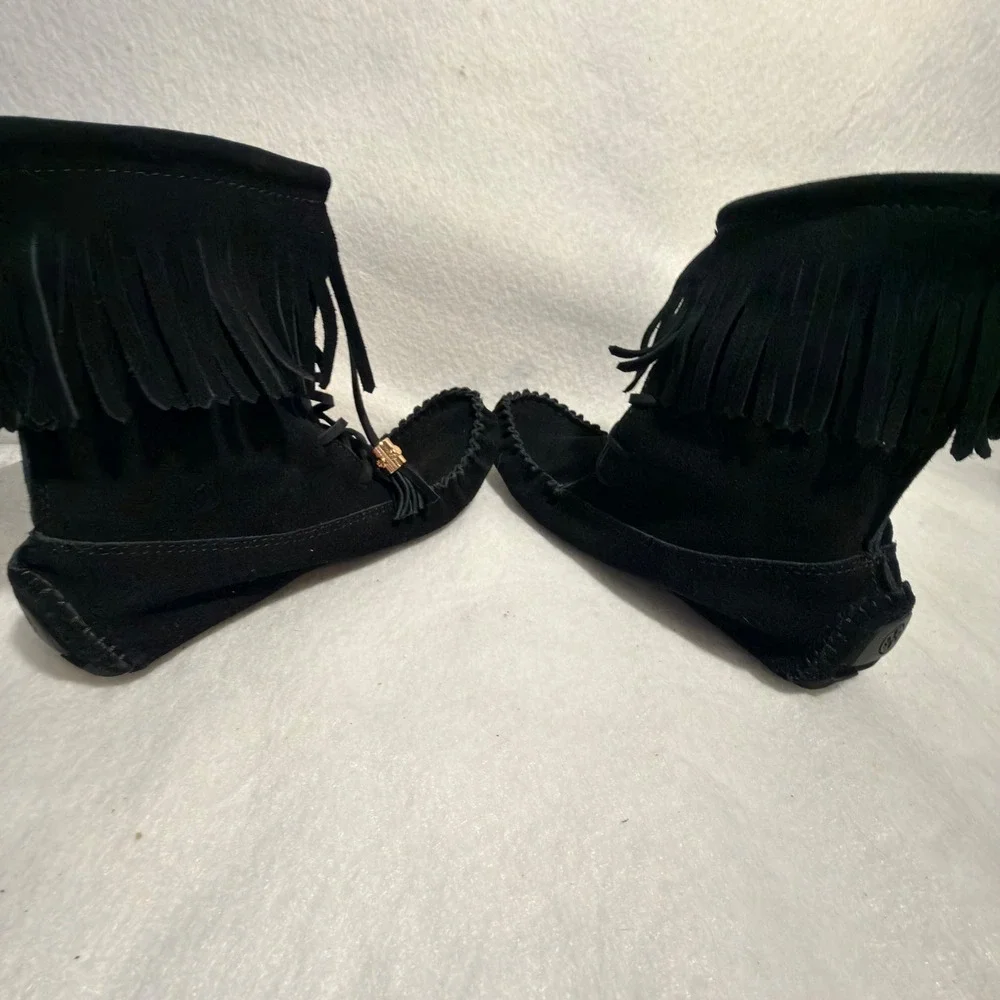 Tory Burch Black Suede Fringe Moccasin Boots Gold Logo Lace Up Ankle Booties- 7